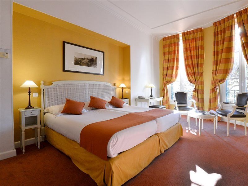 Ellington Centre Hotel