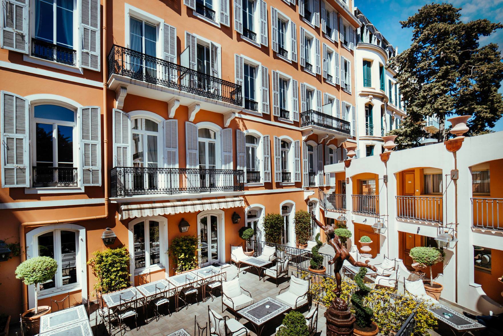 Hotel Ellington Centre 4*
